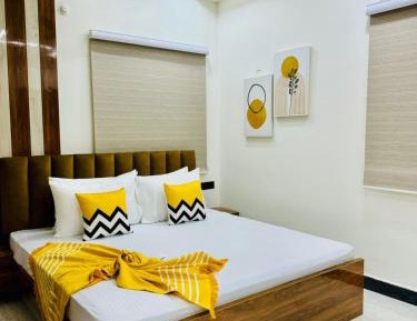 One-Bedroom Apartment with Terrace