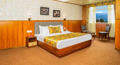 Deluxe Partial View Room