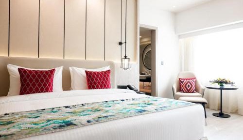 Club Premium Room with 20% discount on Food, Spa, Beverages and Laundry | 1+1 IMFL from 3pm to 7pm