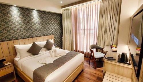 Deluxe King Room
