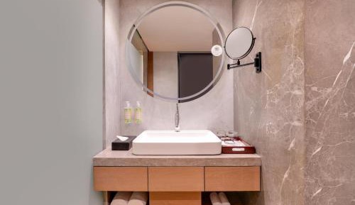 Deluxe Queen Room  (10% Discount on Laundry service)