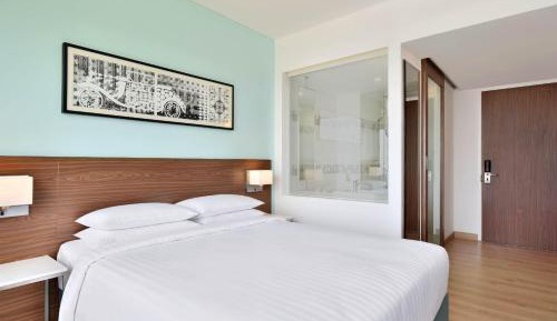 Fairfield King Room, City View - 20% Discount on F& Soft Beverage, Early Check-in & Late Check-out