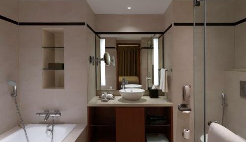 Deluxe Room with Two Twin Beds and Kitchenette
