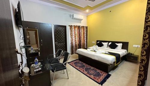 Double Room with Mountain View