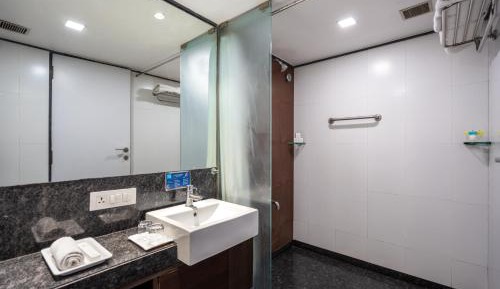 Deluxe Double Room (Festive Offer 10% off on F&B and Laundry service - 12th Sept to 30th Sept 2026 and 17th Oct to 15th Nov 2026)