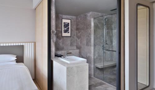 Standard King Room