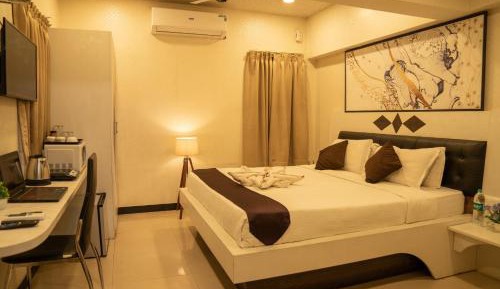 King Room with Balcony