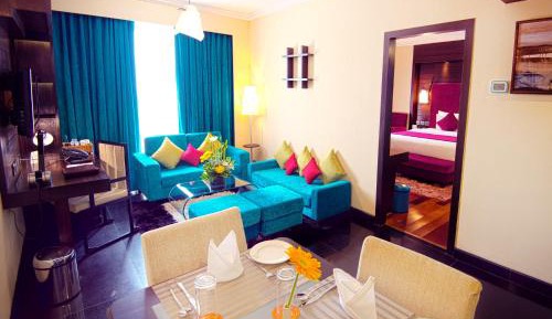 Executive Suite with Complimentary evening Hi Tea (from 4pm to 6pm) and 15% Discount on F&B