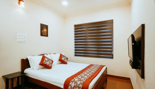 Standard Queen Room