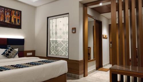 May Flower (Complimentary Welcome Drink on arrival + Free Bfast)
