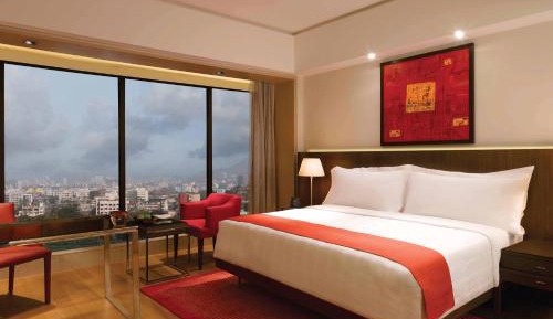 Deluxe Suite With Two Ways Airport Transfers and Lounge Access