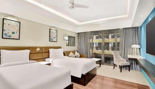 Premium Room Pool View and Balcony - 20% Discount on Food & Beverages, 15% Discount on SPA and Laundry 