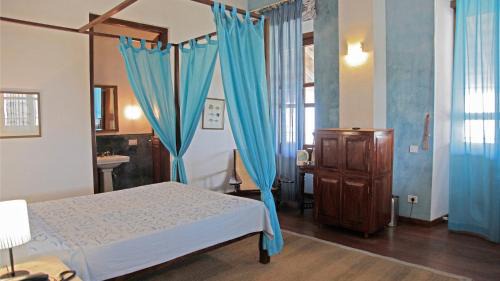 Heritage Splendor - Complimentary Evening Tea, 10% off on Laundry Service