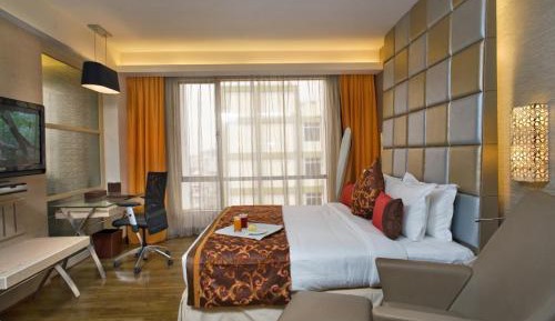 Premium Room with 15% discount on Food and Beverages & 10% off on Laundry