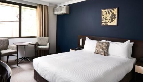 Standard Queen Room