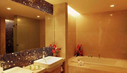 Executive Suite Inclusive of Breakfast and Dinner, and Happy Hours at Club Lounge from 1830 hrs to 2030 hrs and 20% off on food & soft beverages
