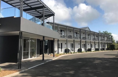Montville Hotel | Clouds Montville