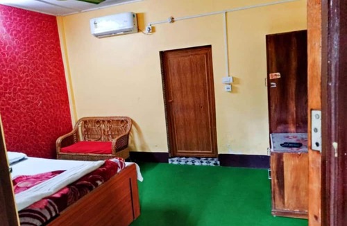 Lataguri Hotel | Goroomgo Green Gold Resort Lataguri