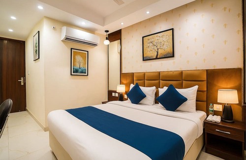Pitampura Hotel | Hotel Leo Saffron