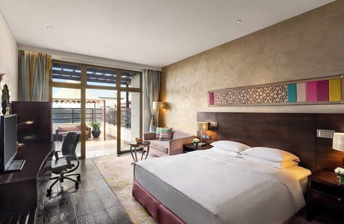 Keshav Nagar Hotel | Hilton Jaipur
