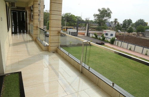 Neemuch Hotel | Hotel Shrestha Paradise