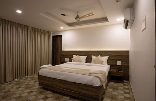 Kudal Hotel | Fabescape Villa De Orange