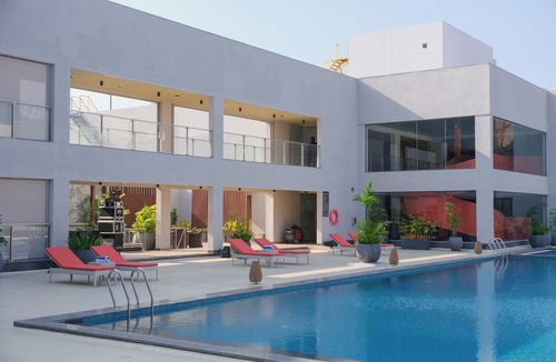 Maradu Hotel | The Artiste, Kochi, a Tribute Portfolio Hotel by Marriott