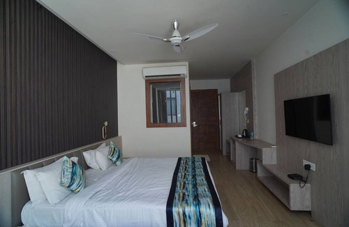 Alambagh Hotel | Hotel Familia