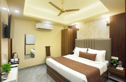Sector 62 Hotel | Mehak Palace