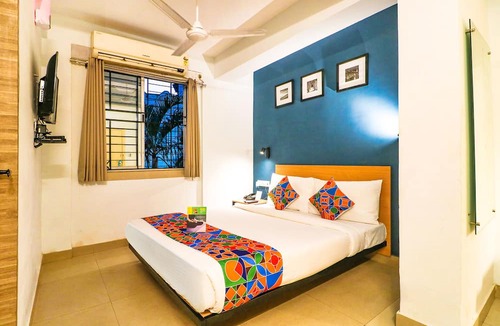 Kolkata Hotel | FabHotel Azure Sky