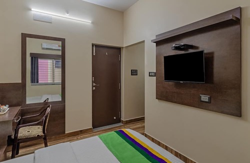 Vellore Hotel | Treebo Pranav Park