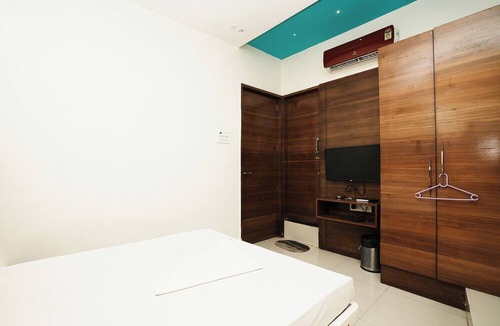 Goregaon East Hotel | Hotel Elegance