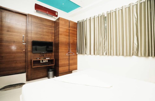 Goregaon East Hotel | Hotel Elegance
