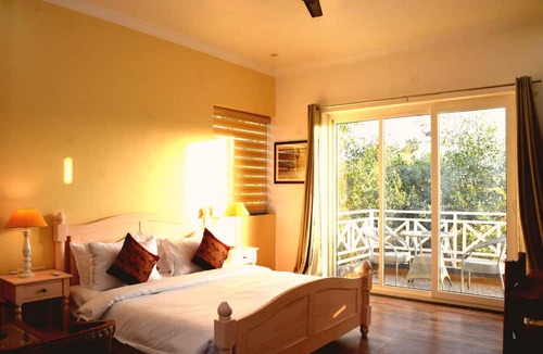 Kumbhalgarh Hotel | The Sky Imperial Pavoreal Jungle Resort