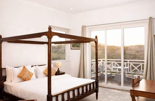 Kumbhalgarh Hotel | The Sky Imperial Pavoreal Jungle Resort