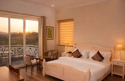 Kumbhalgarh Hotel | The Sky Imperial Pavoreal Jungle Resort