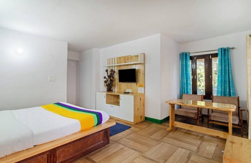 Nainital Hotel | Itsy Hotels Shri Gv Inn, 600 Mtrs From Tiffin Top