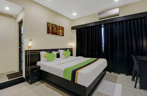 Domlur Hotel | Treebo Blueberry Inn