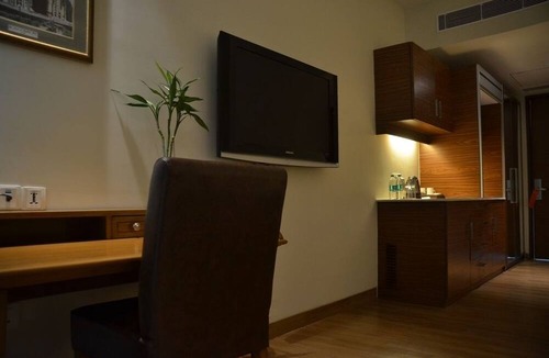 Malviya Nagar Hotel | The Lalit Traveller Jaipur