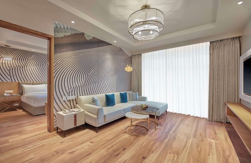 Varanasi Hotel | DoubleTree by Hilton Varanasi