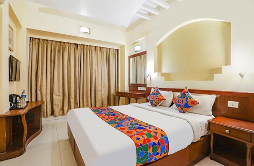 Khar Hotel | Fabhotel Shubhangan