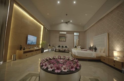 Takhatpur Villa | LM Farms