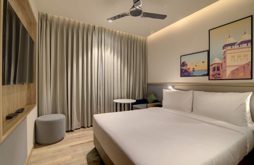 Tonk Road Hotel | 7 Apple Hotel Pratap Nagar - Jaipur