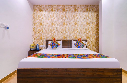 Shaikpet Hotel | FabExpress The Dream Elite
