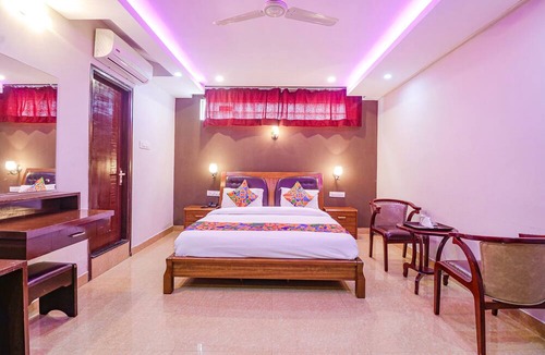 Pulikeshi Nagar Hotel | Fabhotel The Turning Point