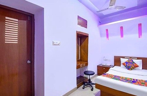 Bhowanipore Hotel | FabExpress Gardenia