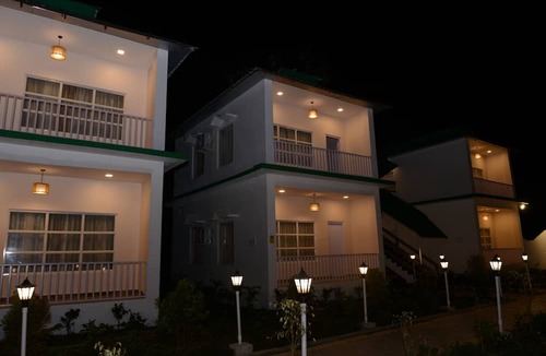Alipurduar Hotel | JALDAPARA FOREST TOURIST LODGE