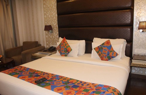 Chittaranjan Hotel | THE J K Hotel C R Park