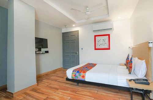 New Delhi Hotel | FabHotel PP Residency