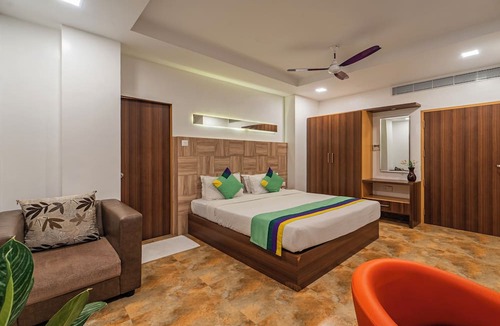 East Tambaram Hotel | Treebo Golden Swan Tambaram